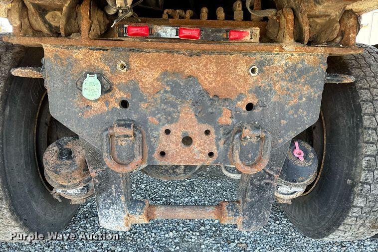 image for item NM9089 2011 International 7400 SFA  dump truck