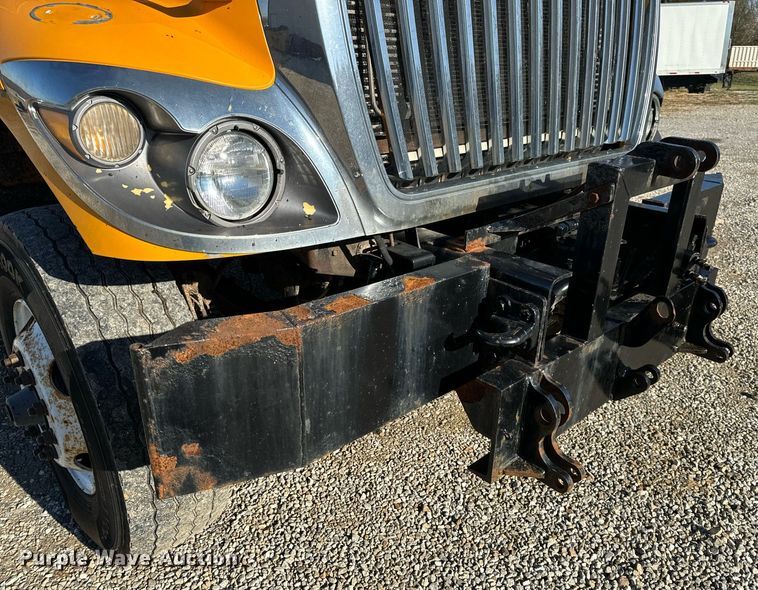 image for item NM9089 2011 International 7400 SFA  dump truck