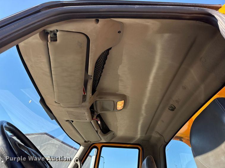 image for item NM9089 2011 International 7400 SFA  dump truck