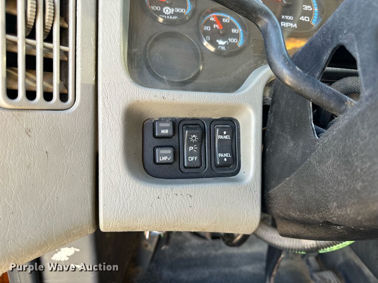 image for item NM9089 2011 International 7400 SFA  dump truck