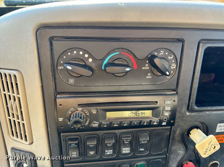 image for item NM9089 2011 International 7400 SFA  dump truck