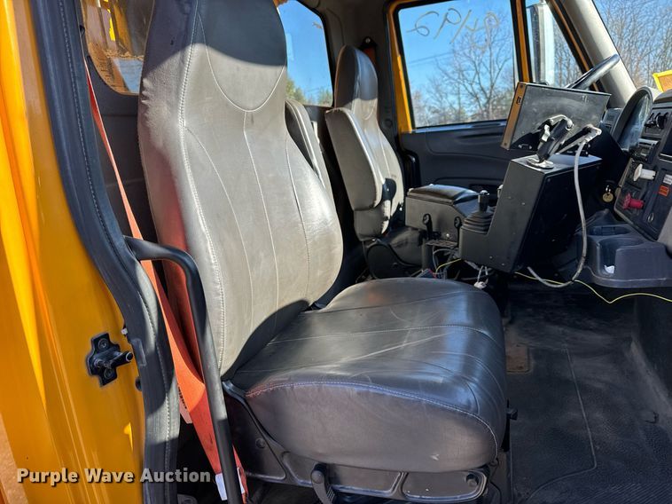 image for item NM9089 2011 International 7400 SFA  dump truck