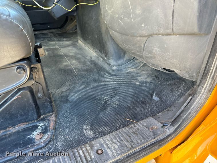 image for item NM9089 2011 International 7400 SFA  dump truck