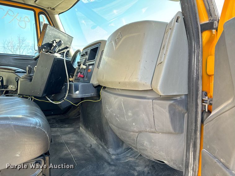 image for item NM9089 2011 International 7400 SFA  dump truck