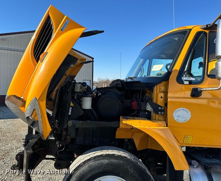 image for item NM9089 2011 International 7400 SFA  dump truck