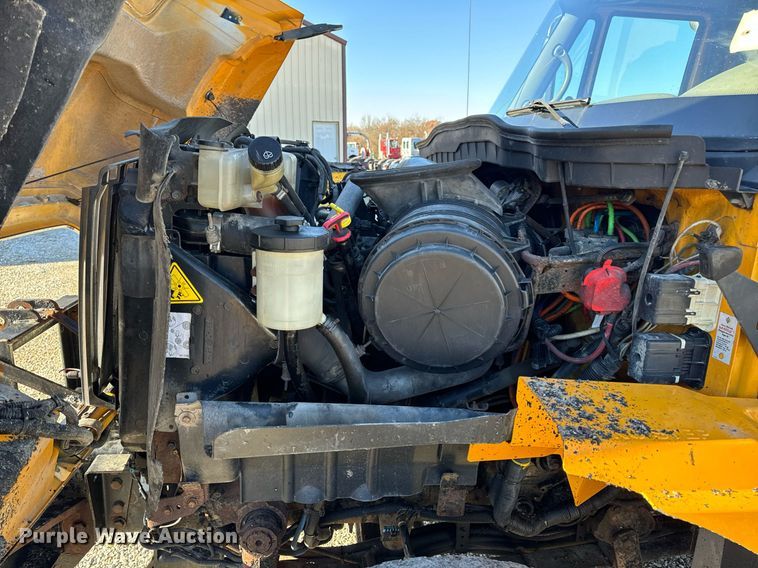 image for item NM9089 2011 International 7400 SFA  dump truck