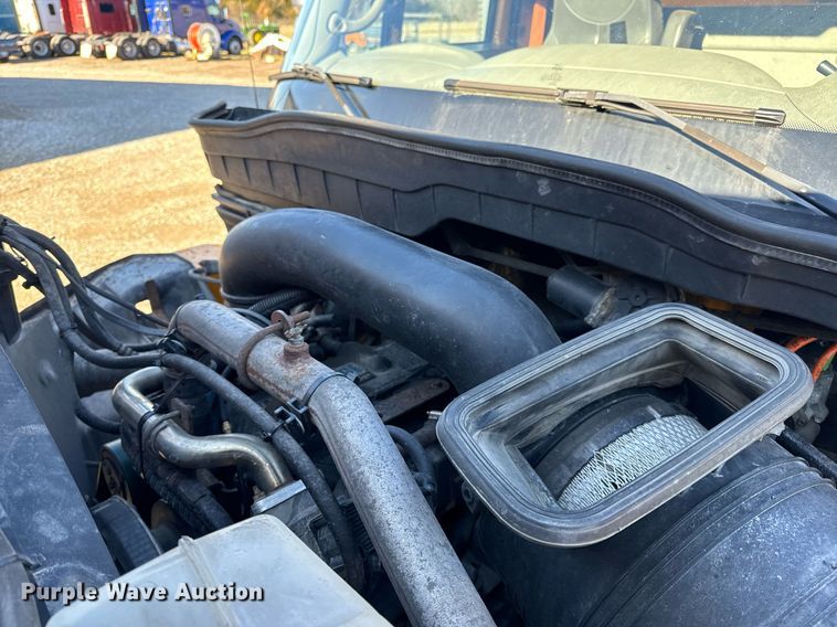 image for item NM9089 2011 International 7400 SFA  dump truck