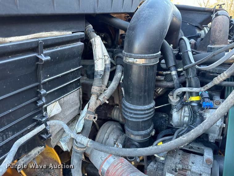 image for item NM9089 2011 International 7400 SFA  dump truck