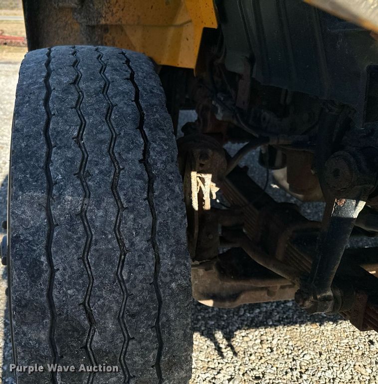 image for item NM9089 2011 International 7400 SFA  dump truck