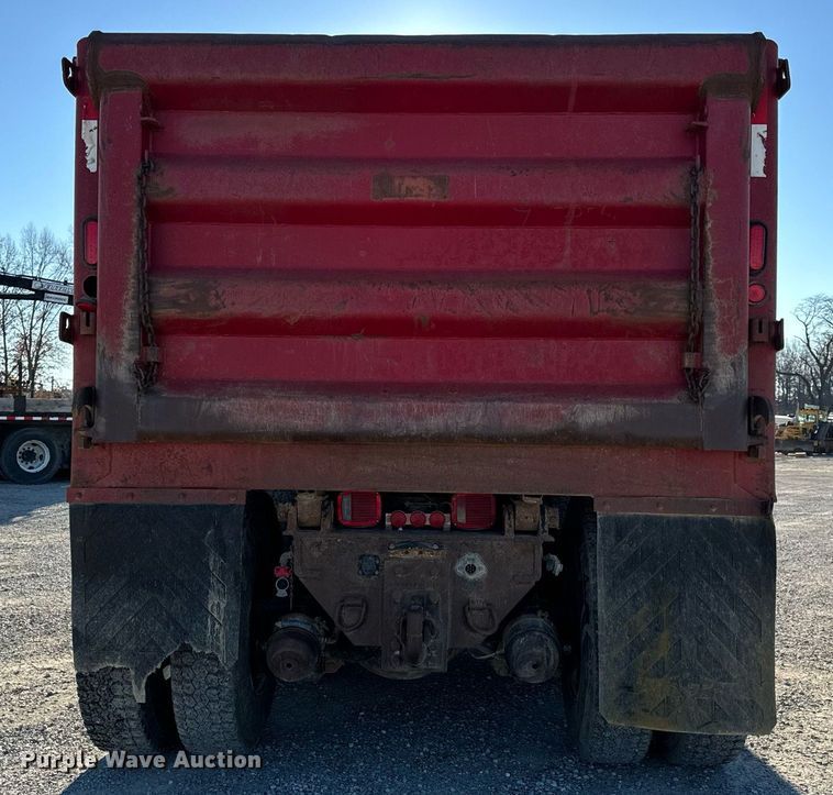 image for item NM9097 2002 International 2554  dump truck