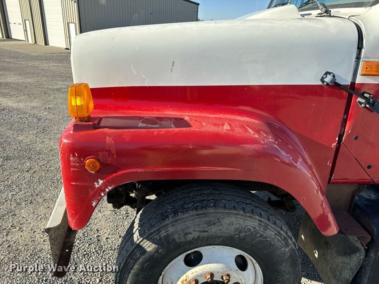 image for item NM9097 2002 International 2554  dump truck