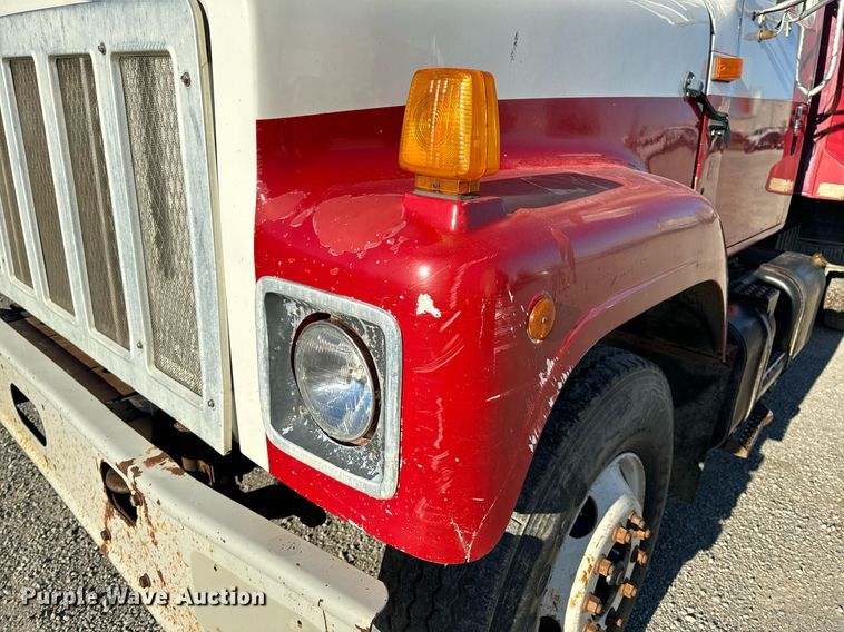 image for item NM9097 2002 International 2554  dump truck