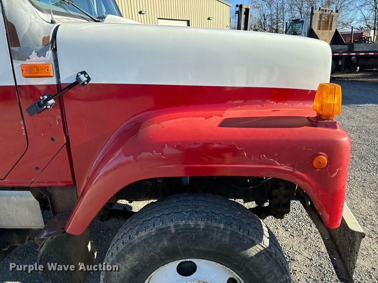 image for item NM9097 2002 International 2554  dump truck