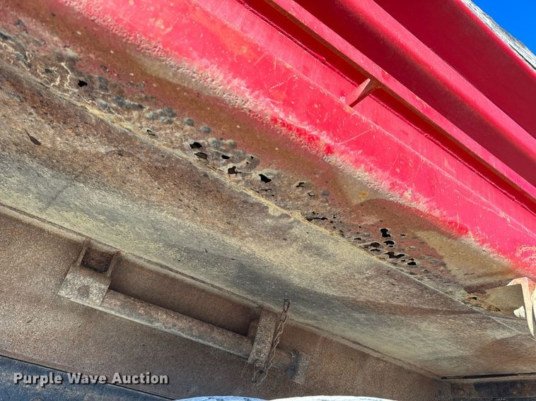 image for item NM9097 2002 International 2554  dump truck