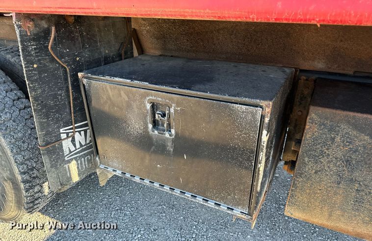 image for item NM9097 2002 International 2554  dump truck