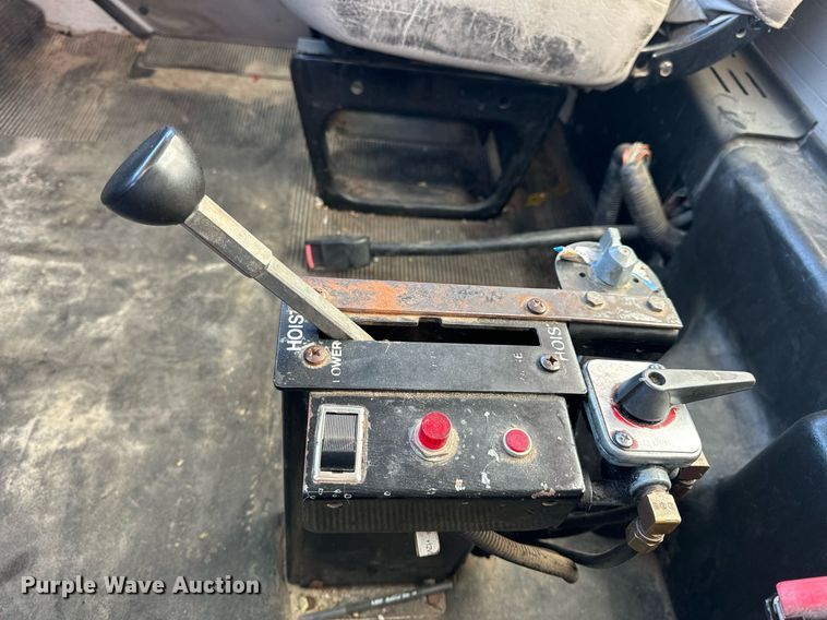 image for item NM9097 2002 International 2554  dump truck