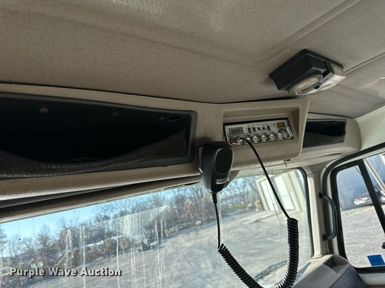 image for item NM9097 2002 International 2554  dump truck