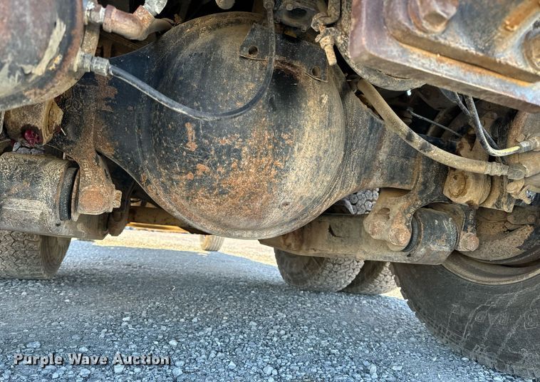 image for item NM9097 2002 International 2554  dump truck