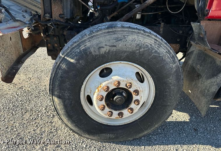 image for item NM9097 2002 International 2554  dump truck