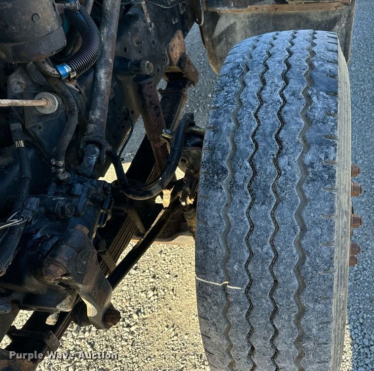 image for item NM9097 2002 International 2554  dump truck