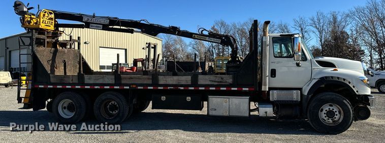 image for item NM9098 2011 International WorkStar 7600 SBA  grapple crane truck