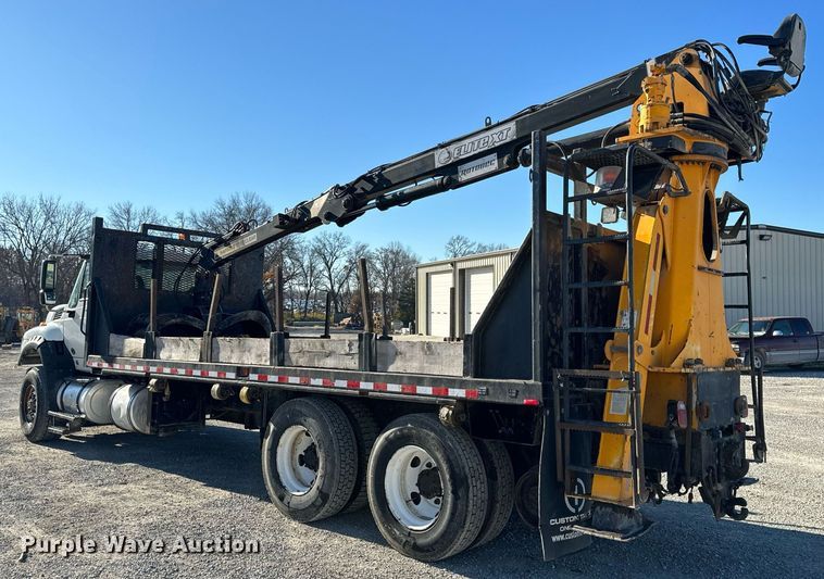 image for item NM9098 2011 International WorkStar 7600 SBA  grapple crane truck