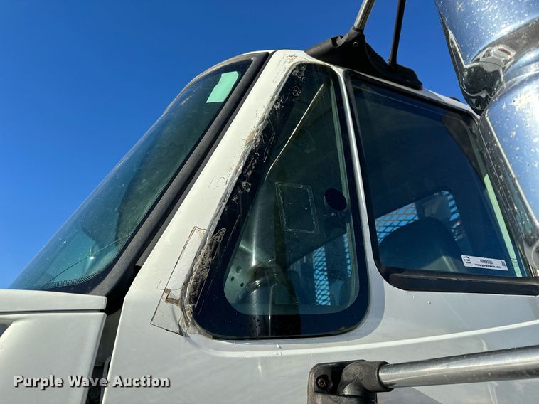 image for item NM9098 2011 International WorkStar 7600 SBA  grapple crane truck