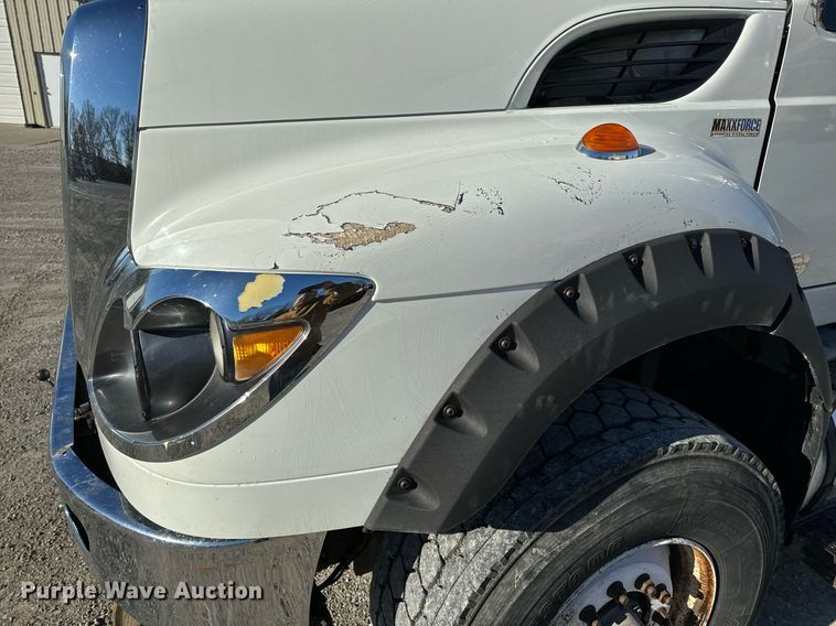 image for item NM9098 2011 International WorkStar 7600 SBA  grapple crane truck