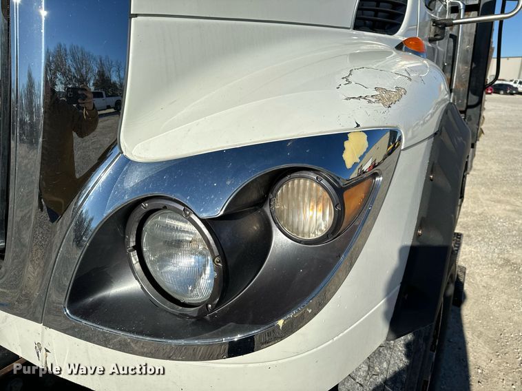 image for item NM9098 2011 International WorkStar 7600 SBA  grapple crane truck