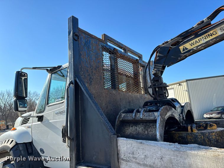 image for item NM9098 2011 International WorkStar 7600 SBA  grapple crane truck