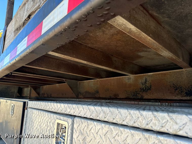 image for item NM9098 2011 International WorkStar 7600 SBA  grapple crane truck