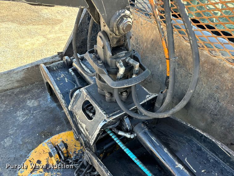 image for item NM9098 2011 International WorkStar 7600 SBA  grapple crane truck