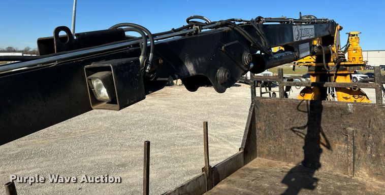 image for item NM9098 2011 International WorkStar 7600 SBA  grapple crane truck