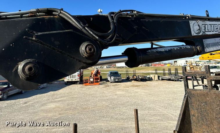 image for item NM9098 2011 International WorkStar 7600 SBA  grapple crane truck