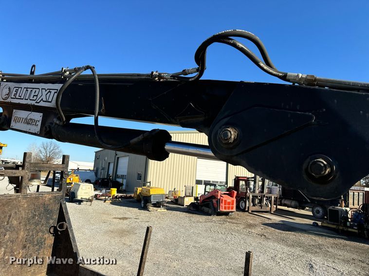 image for item NM9098 2011 International WorkStar 7600 SBA  grapple crane truck