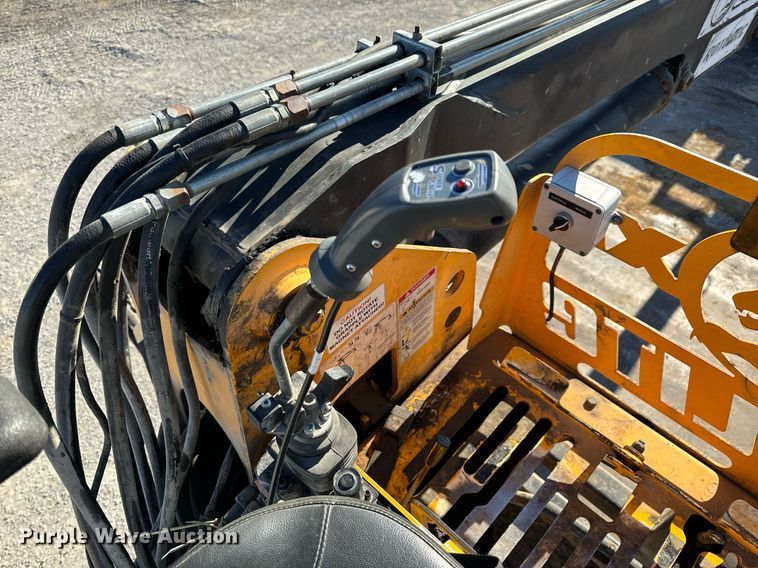 image for item NM9098 2011 International WorkStar 7600 SBA  grapple crane truck