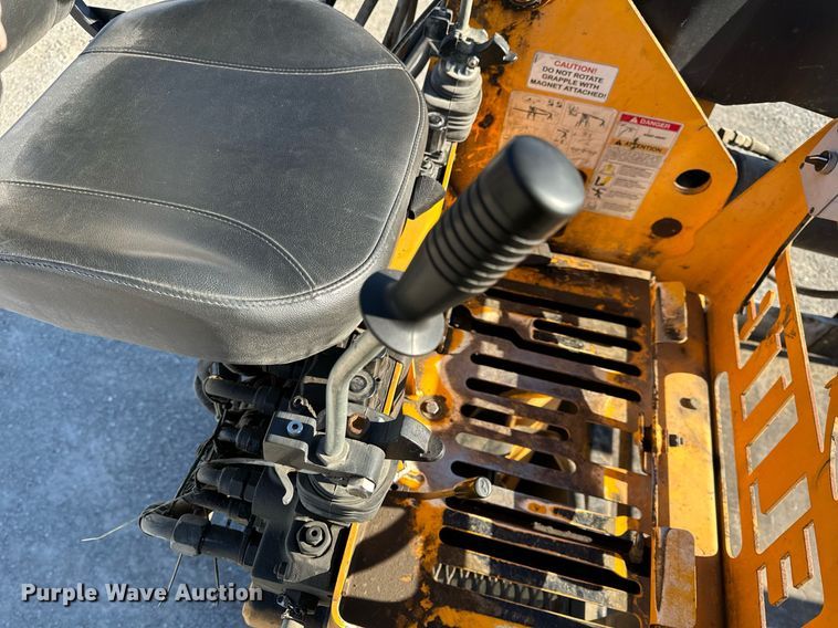 image for item NM9098 2011 International WorkStar 7600 SBA  grapple crane truck