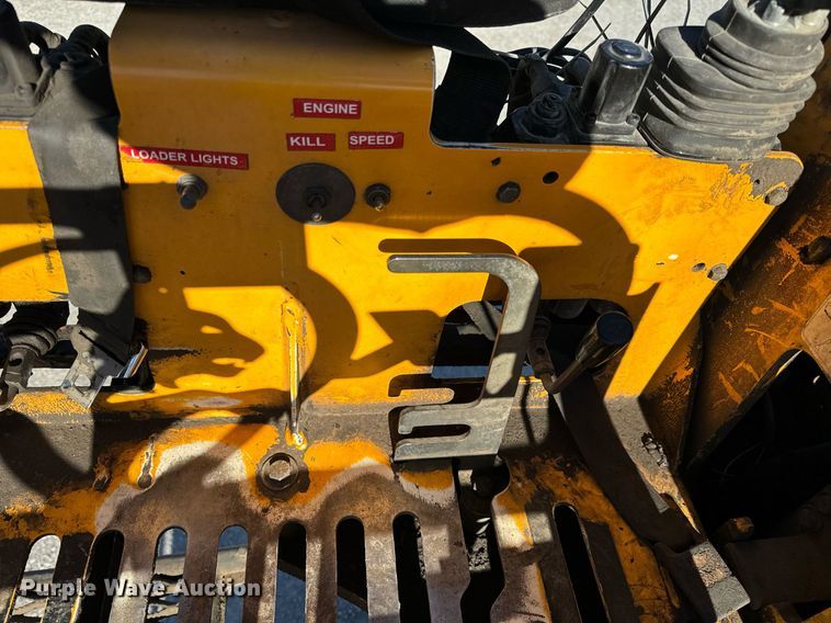 image for item NM9098 2011 International WorkStar 7600 SBA  grapple crane truck