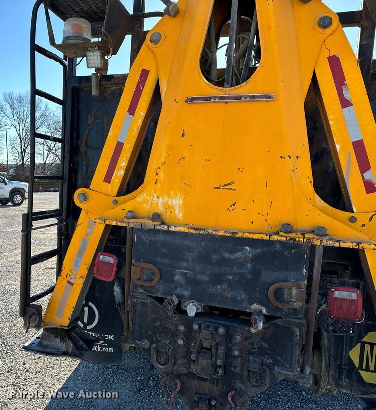 image for item NM9098 2011 International WorkStar 7600 SBA  grapple crane truck