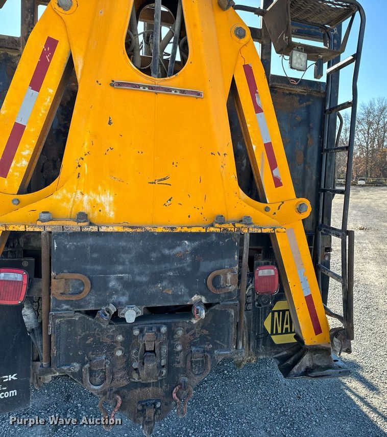 image for item NM9098 2011 International WorkStar 7600 SBA  grapple crane truck