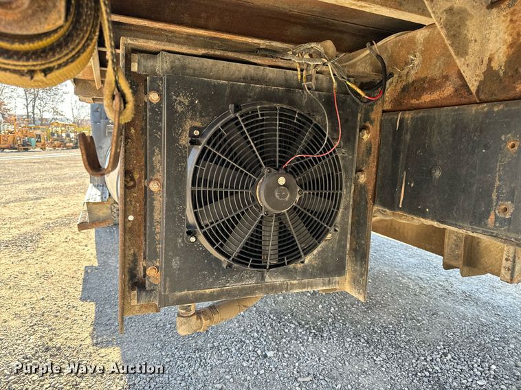 image for item NM9098 2011 International WorkStar 7600 SBA  grapple crane truck