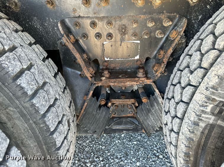 image for item NM9098 2011 International WorkStar 7600 SBA  grapple crane truck