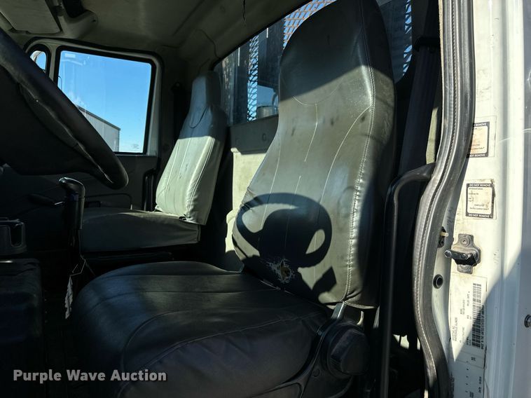 image for item NM9098 2011 International WorkStar 7600 SBA  grapple crane truck