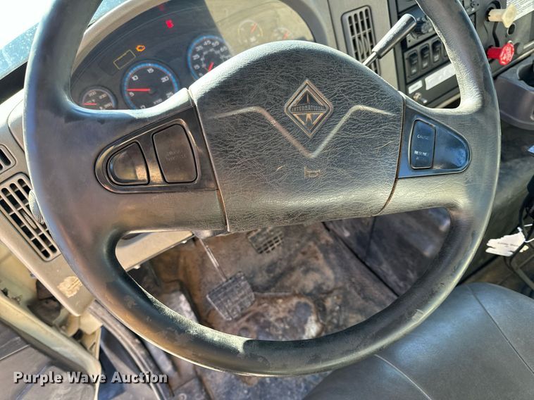 image for item NM9098 2011 International WorkStar 7600 SBA  grapple crane truck