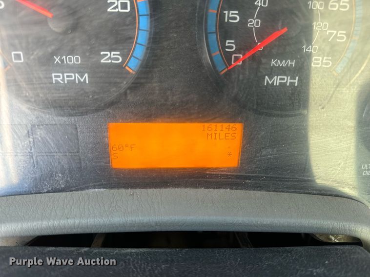 image for item NM9098 2011 International WorkStar 7600 SBA  grapple crane truck