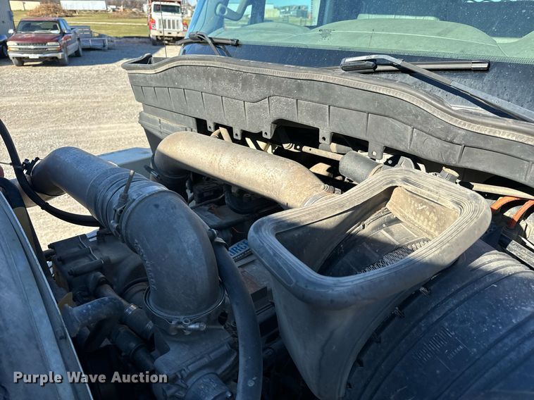 image for item NM9098 2011 International WorkStar 7600 SBA  grapple crane truck