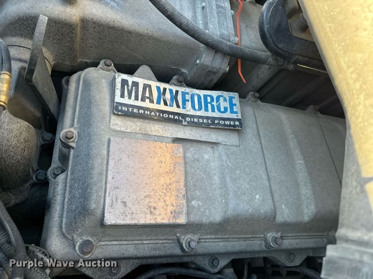 image for item NM9098 2011 International WorkStar 7600 SBA  grapple crane truck