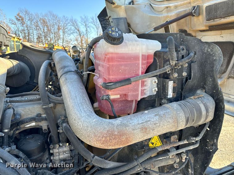 image for item NM9098 2011 International WorkStar 7600 SBA  grapple crane truck