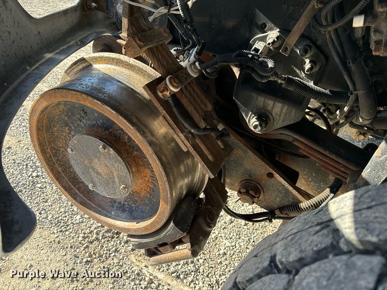 image for item NM9098 2011 International WorkStar 7600 SBA  grapple crane truck