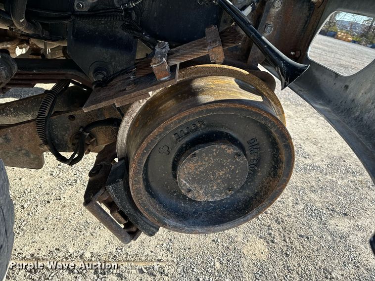 image for item NM9098 2011 International WorkStar 7600 SBA  grapple crane truck